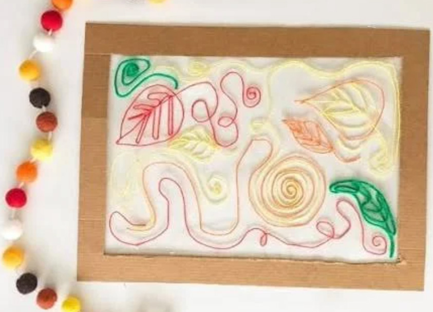 Atelier créatif : Mon tableau en petits vers de laine